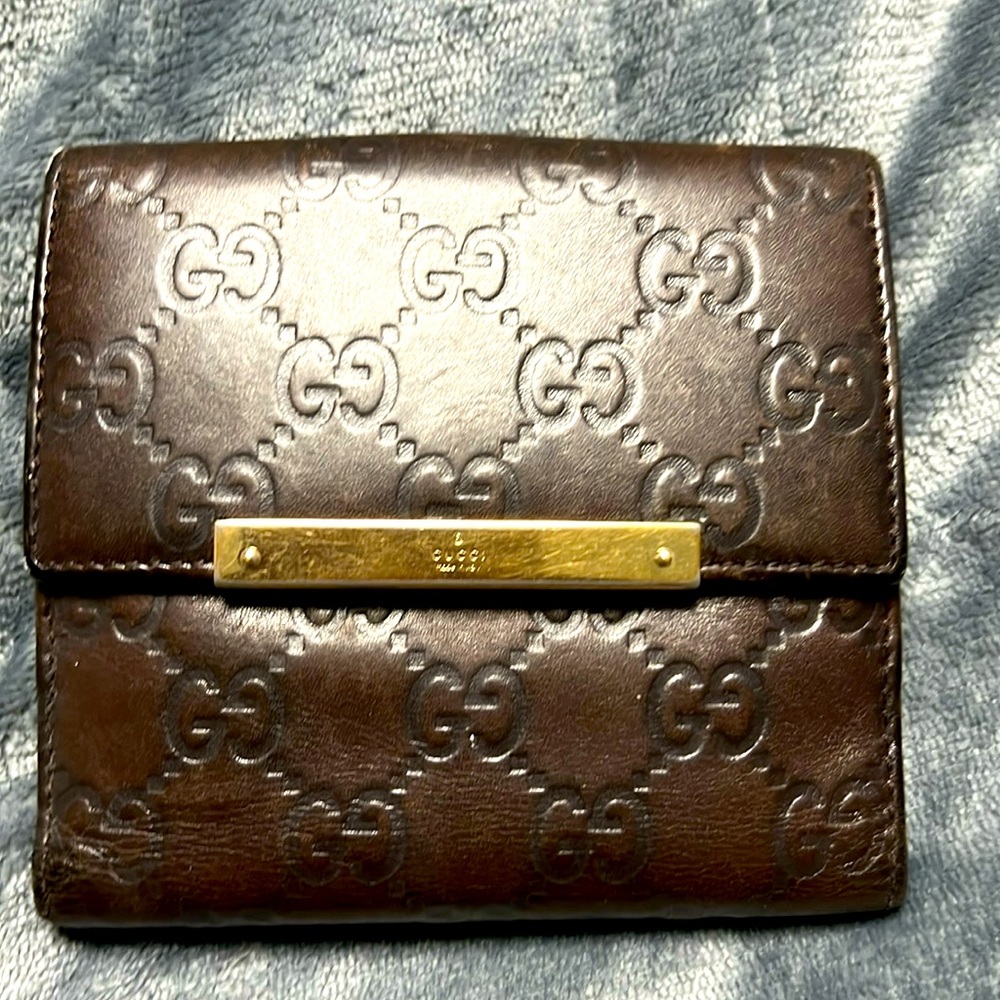 Brown Gucci wallet